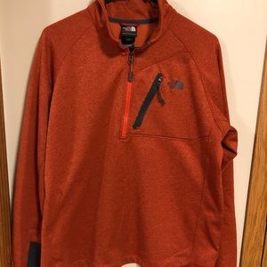Men’s L, North Face, 1/4 zip. Great Condition.